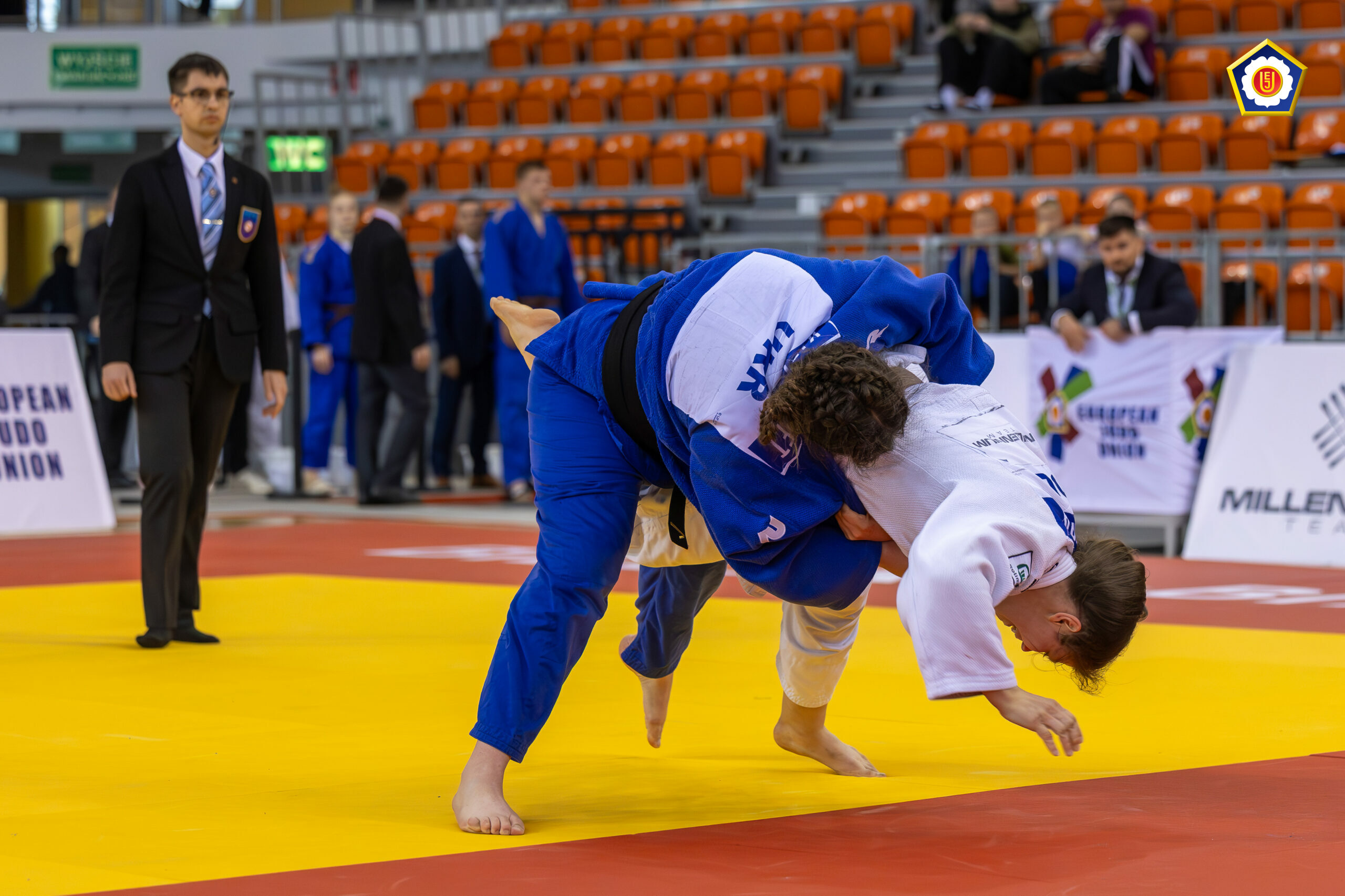 El navarro ASIER MARCO, arbitra en la  European Cup Cadete de Polonia. 17-05-25